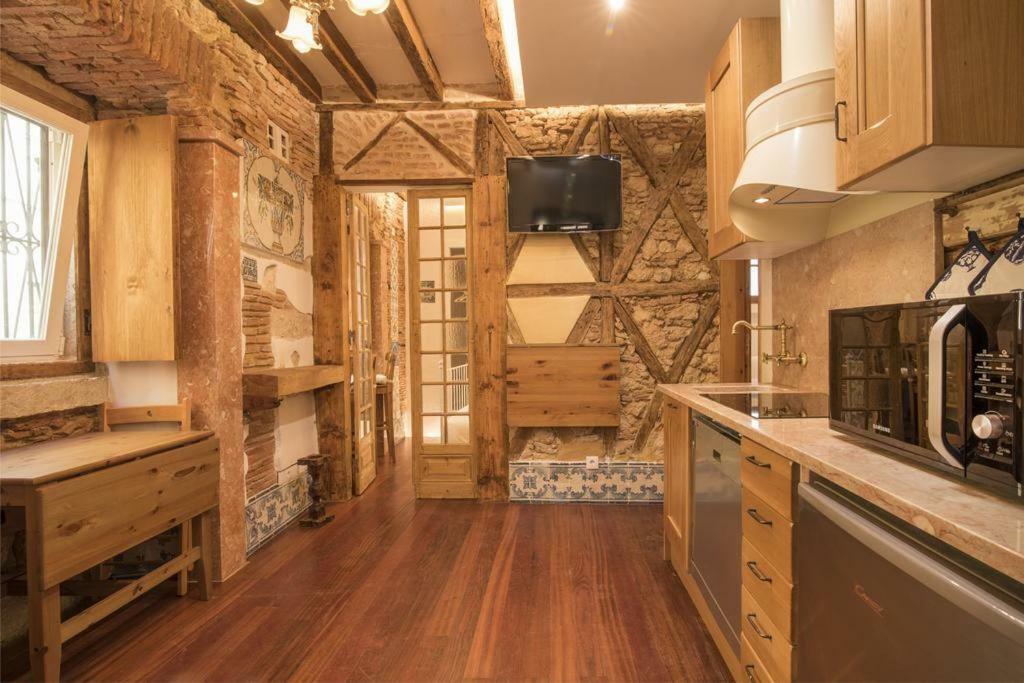 Romantic Medieval Apartment リスボン エクステリア 写真