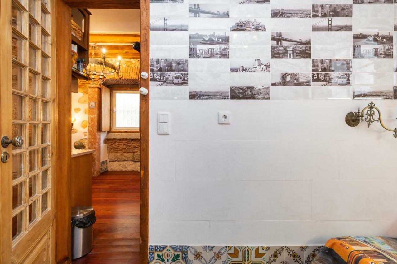 Romantic Medieval Apartment リスボン エクステリア 写真
