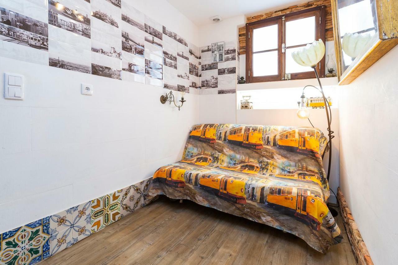 Romantic Medieval Apartment リスボン エクステリア 写真