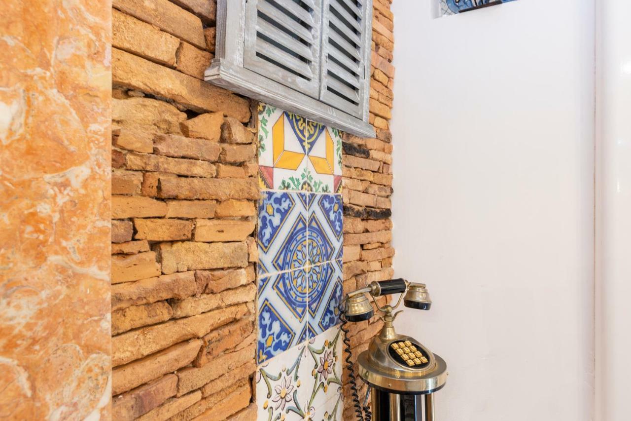 Romantic Medieval Apartment リスボン エクステリア 写真
